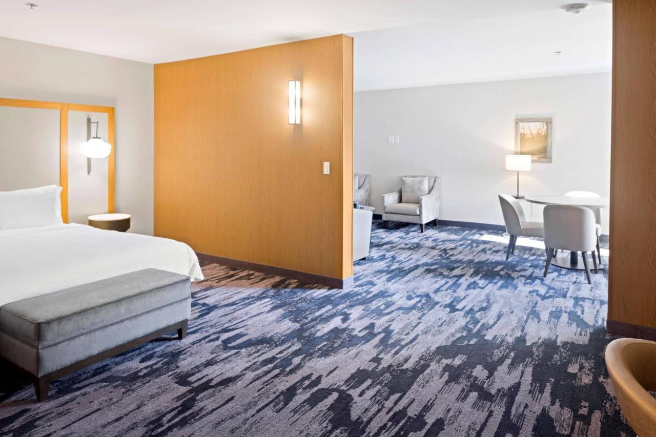 Fairfield Inn & Suites By Marriott San Diego Pacific Beach Bagian luar foto