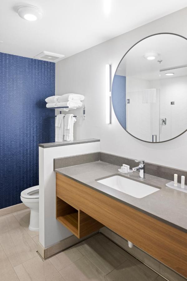 Fairfield Inn & Suites By Marriott San Diego Pacific Beach Bagian luar foto