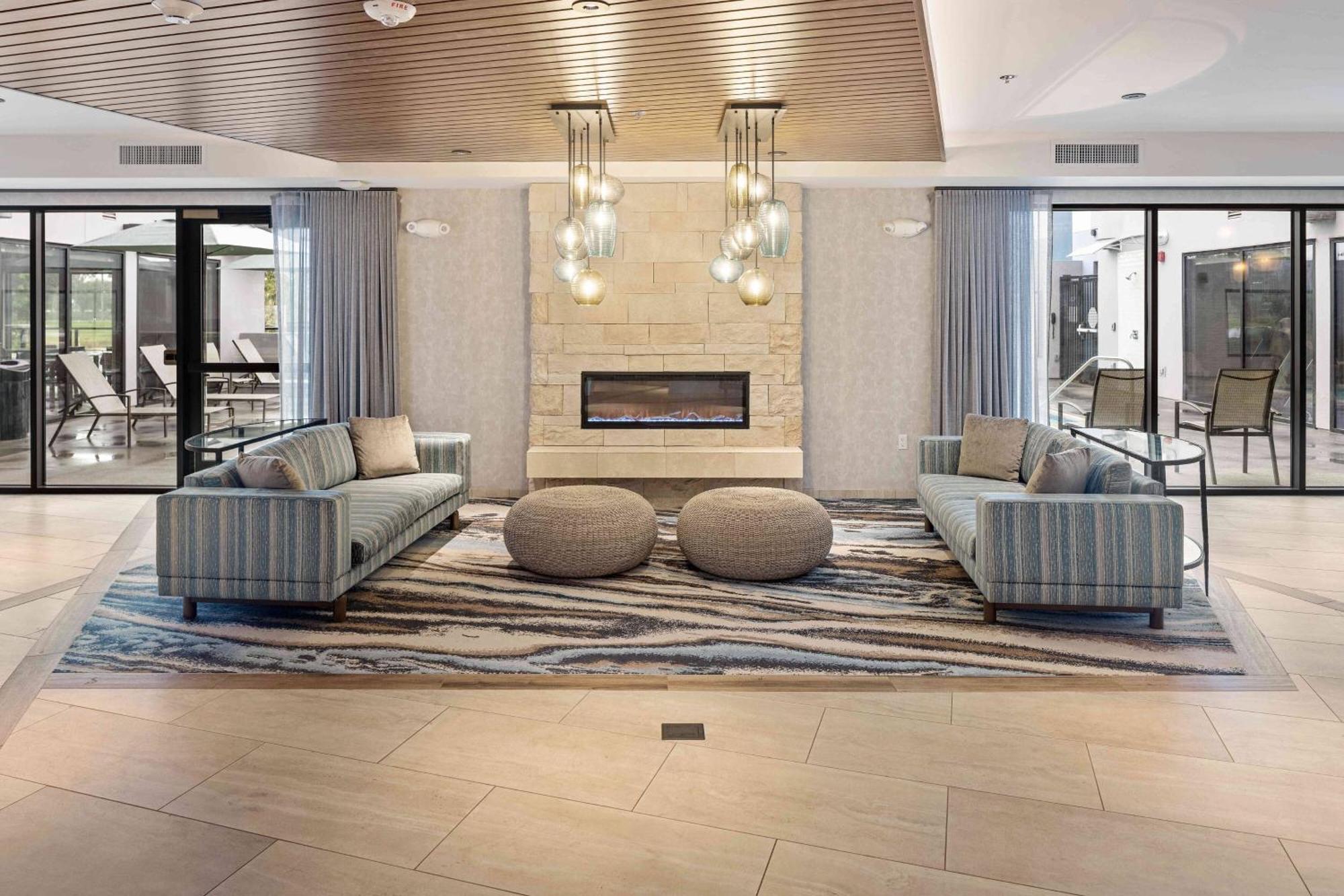 Fairfield Inn & Suites By Marriott San Diego Pacific Beach Bagian luar foto