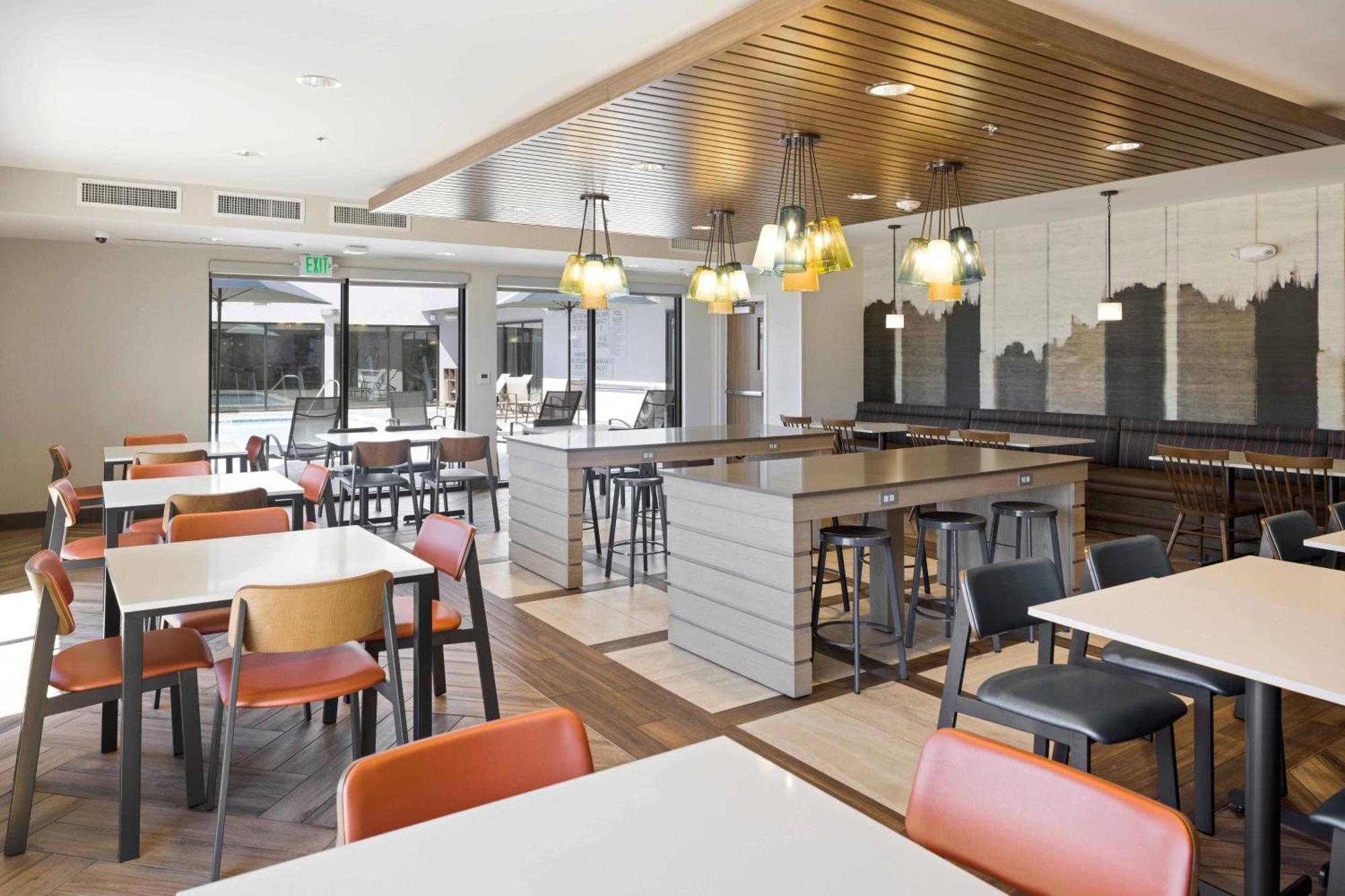 Fairfield Inn & Suites By Marriott San Diego Pacific Beach Bagian luar foto