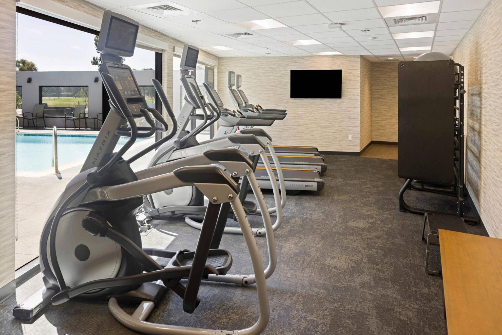 Fairfield Inn & Suites By Marriott San Diego Pacific Beach Bagian luar foto