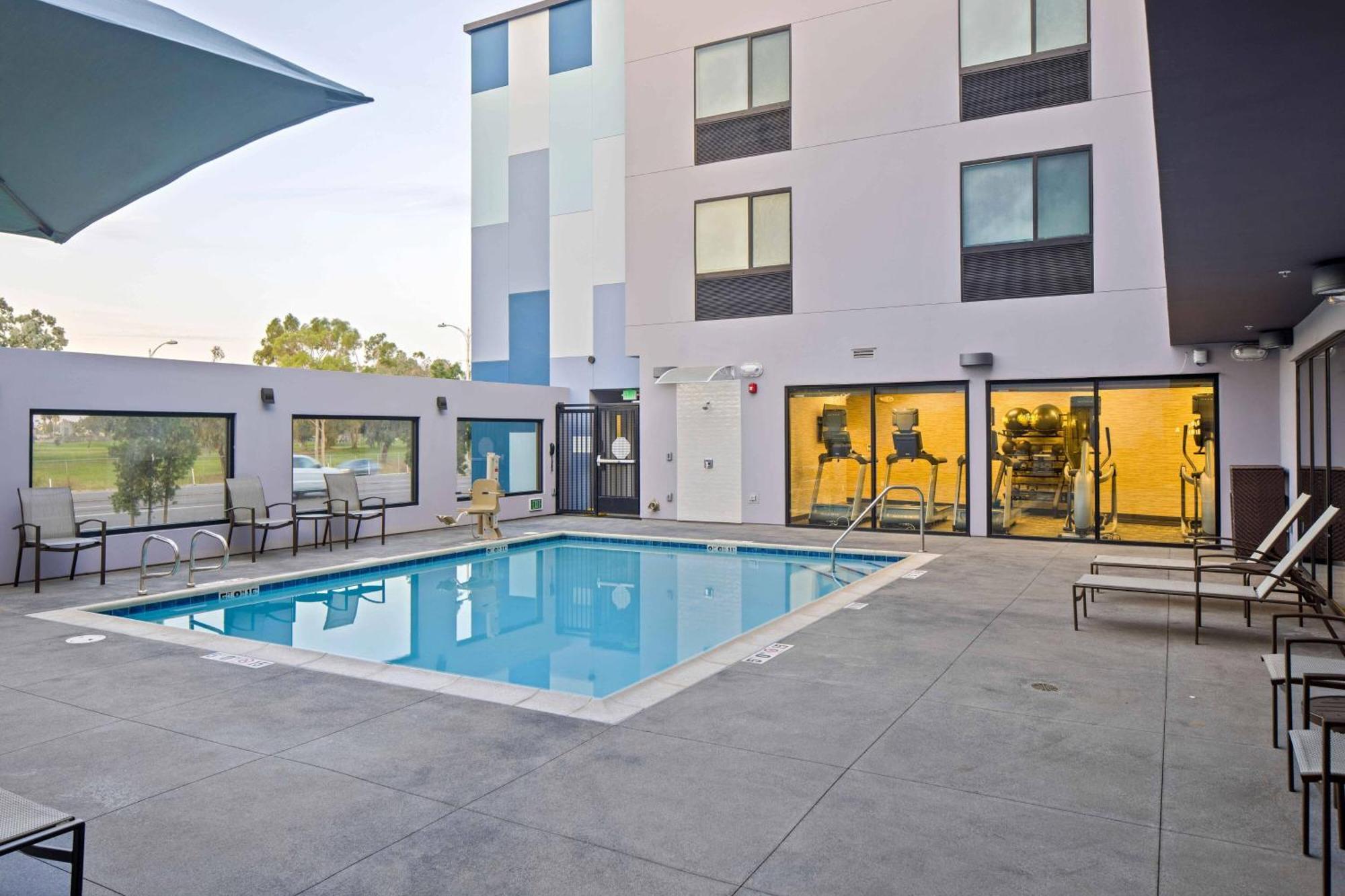 Fairfield Inn & Suites By Marriott San Diego Pacific Beach Bagian luar foto