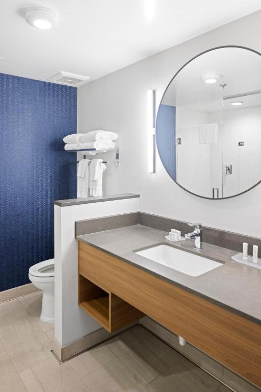 Fairfield Inn & Suites By Marriott San Diego Pacific Beach Bagian luar foto