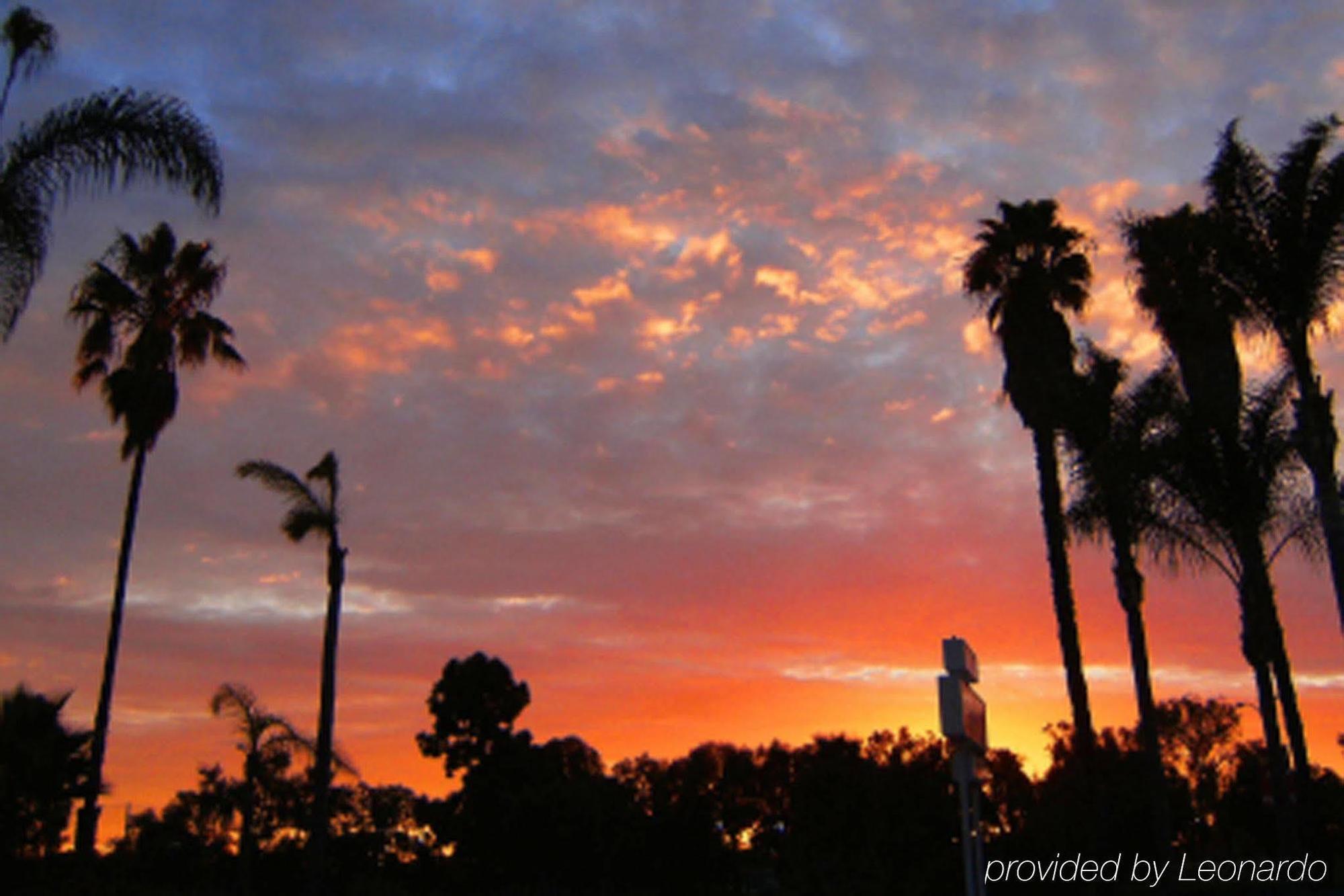 Fairfield Inn & Suites By Marriott San Diego Pacific Beach Bagian luar foto